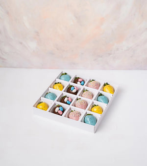 16 Chocolate Covered Strawberries - FIVEROSE.AE
