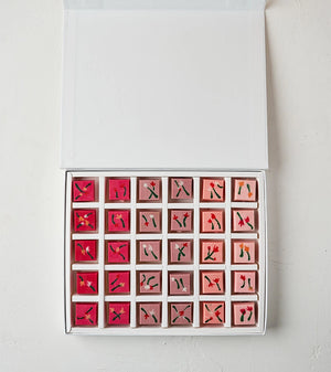 30 pcs Hand Designed Chocolate - FIVEROSE.AE